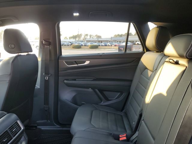 2026 Volkswagen Atlas Cross Sport SEL R-Line