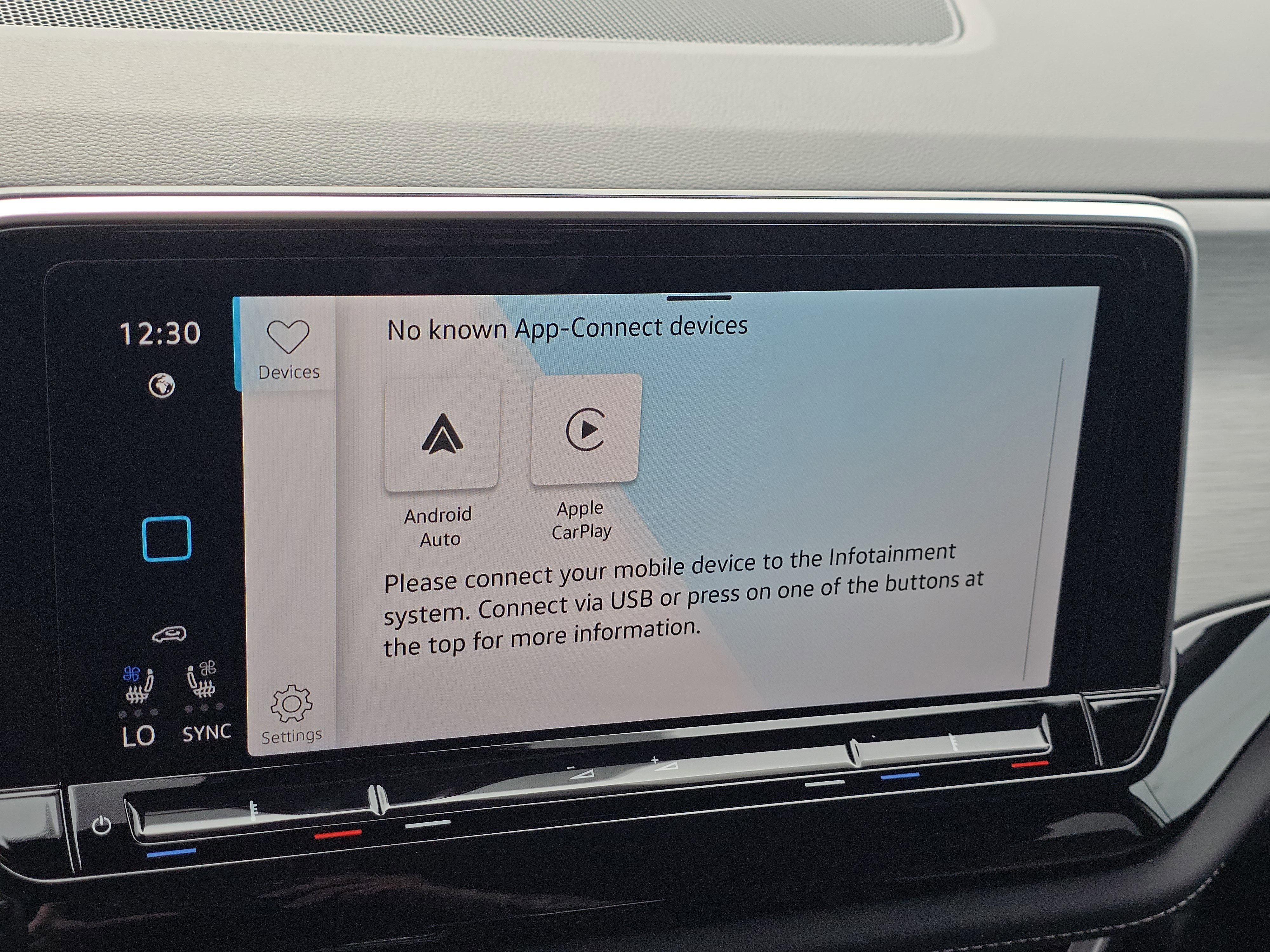 2026 Volkswagen Atlas Cross Sport SE