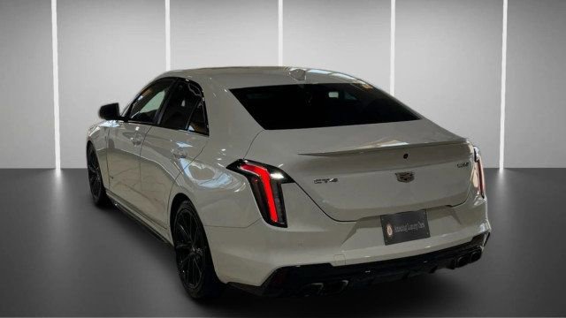 2022 Cadillac CT4 V