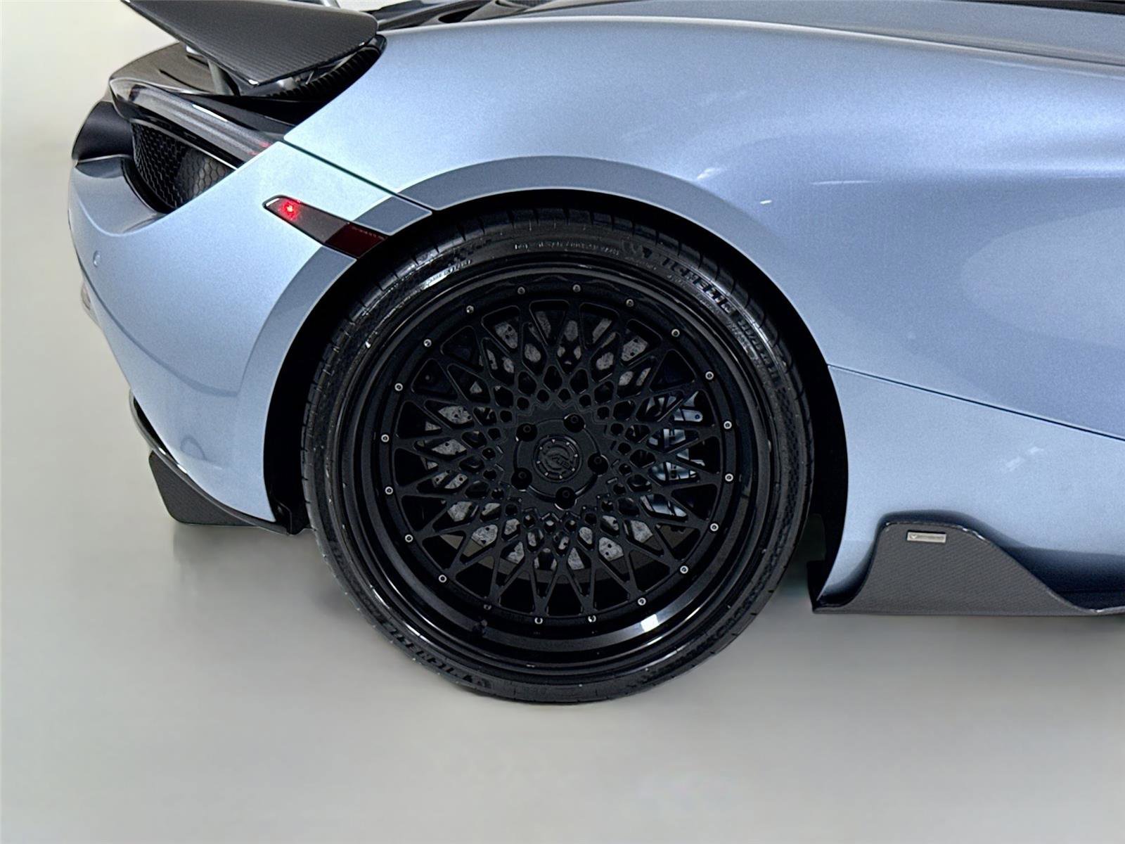 Used 2019 McLaren 720S photo 38