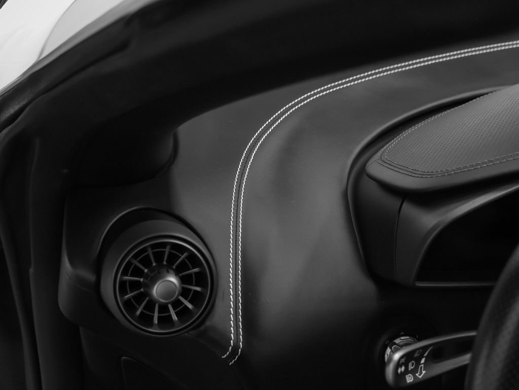Used 2016 McLaren 675LT Spider photo 49