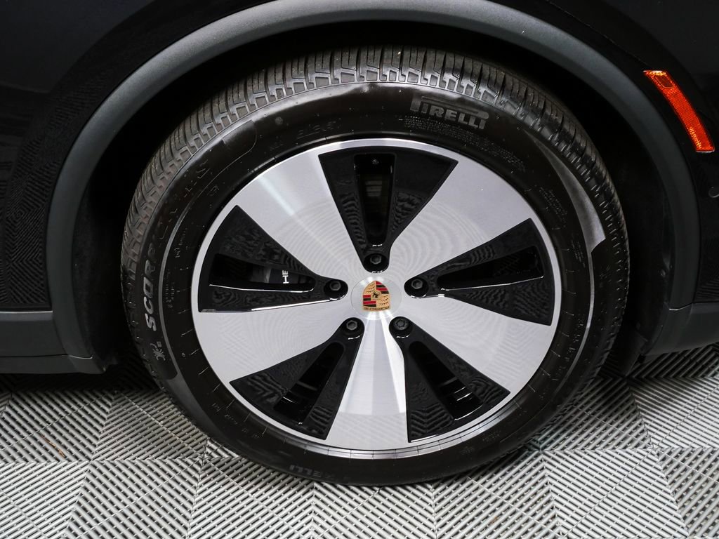 2025 Porsche Macan 4 Electric