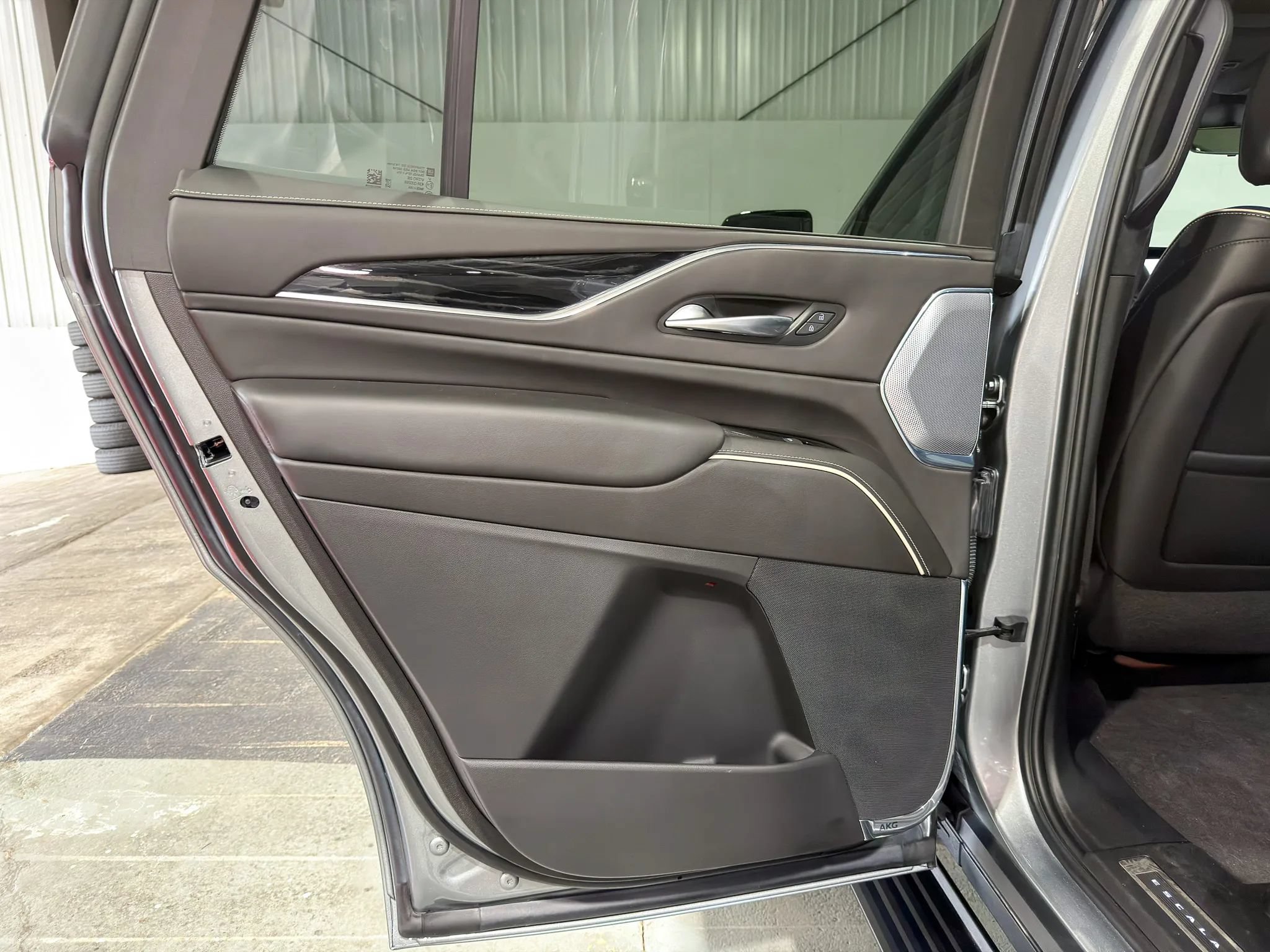 2024 Cadillac Escalade-V V-Series - Photo 13