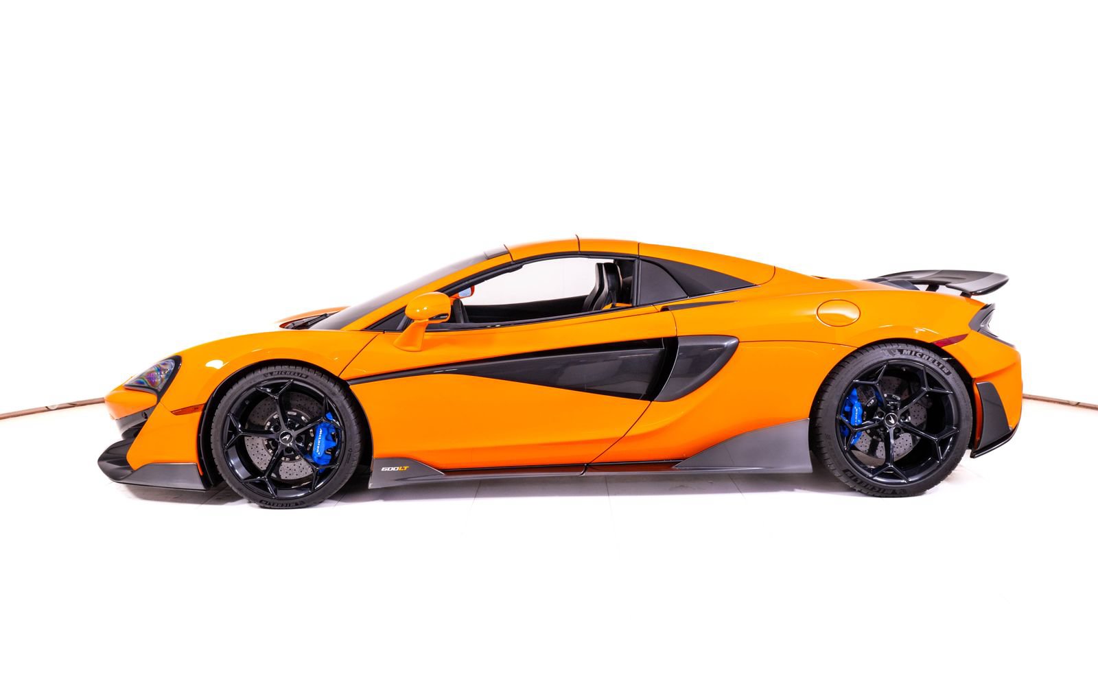 Used 2020 McLaren 600LT Spider photo 3