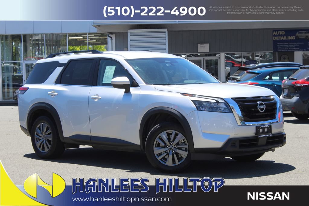 Used 2025 Nissan Pathfinder SV