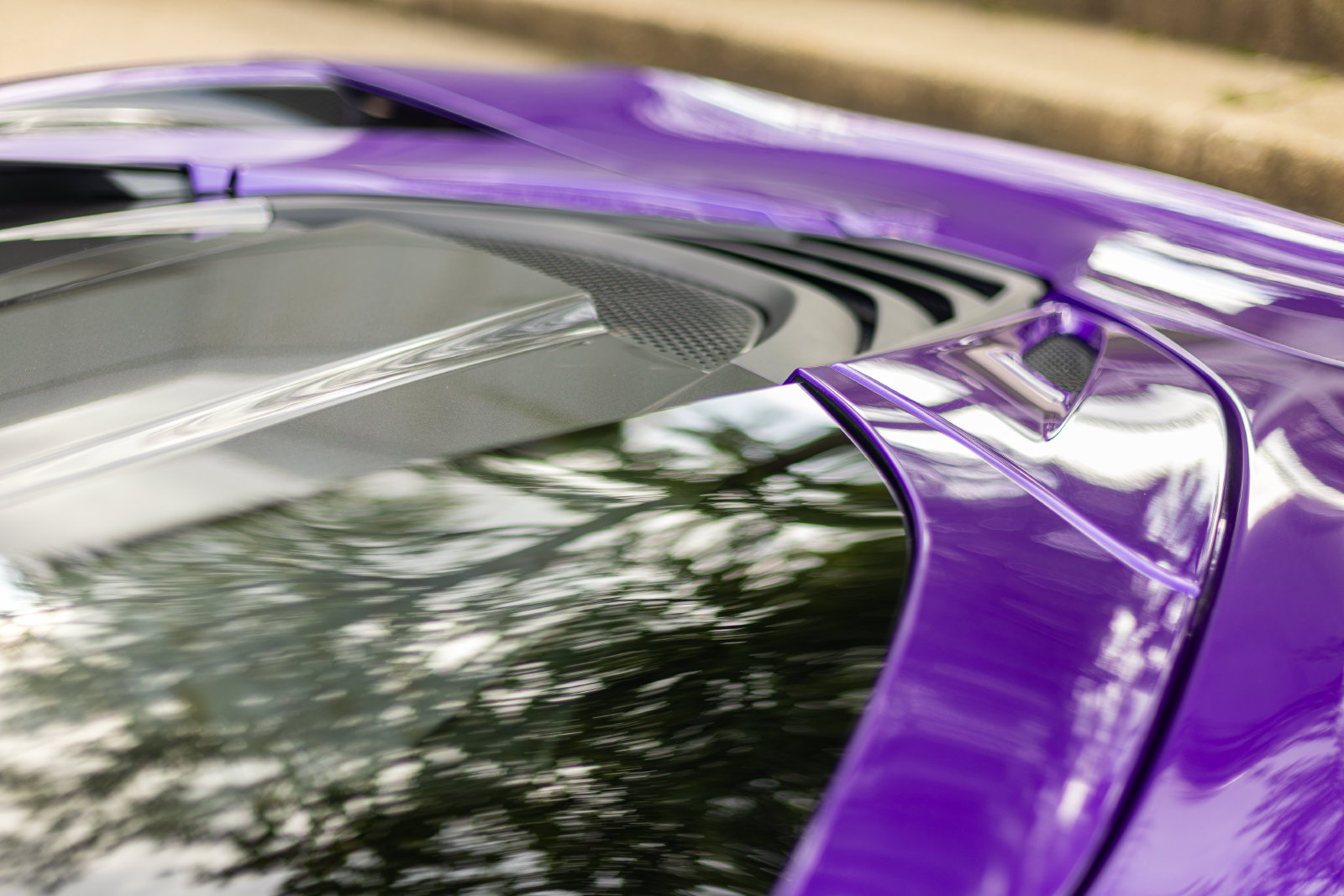 Used 2020 McLaren 720S Performance photo 24