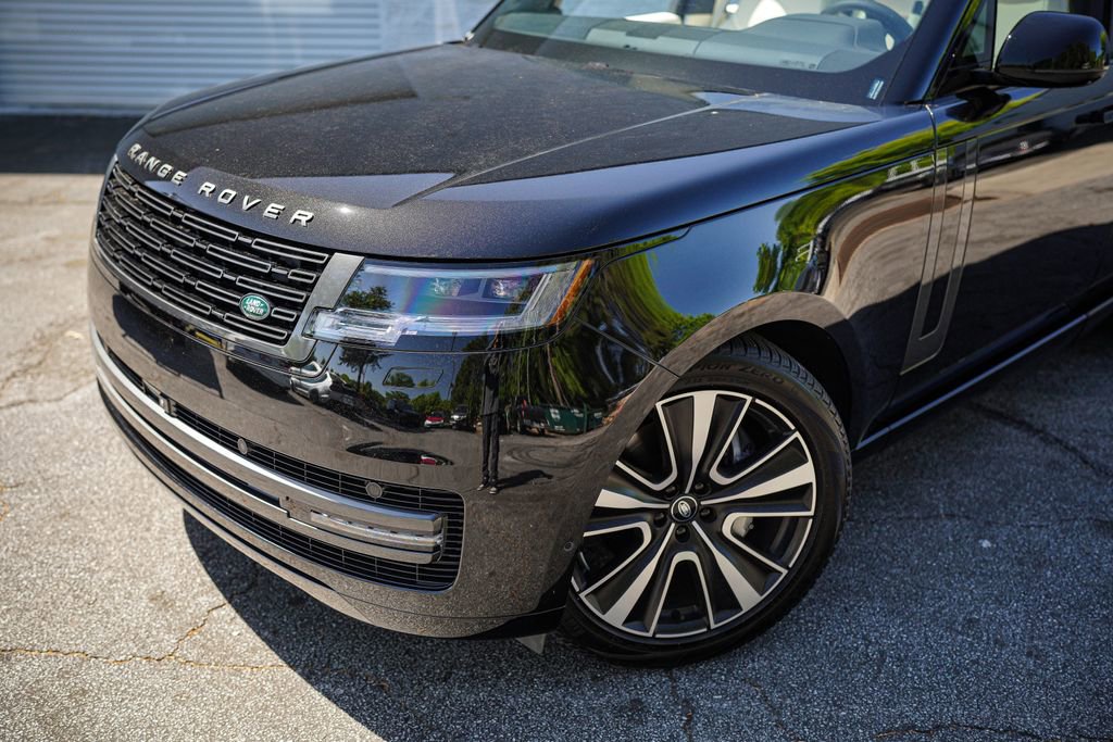 2025 Land Rover Range Rover SE