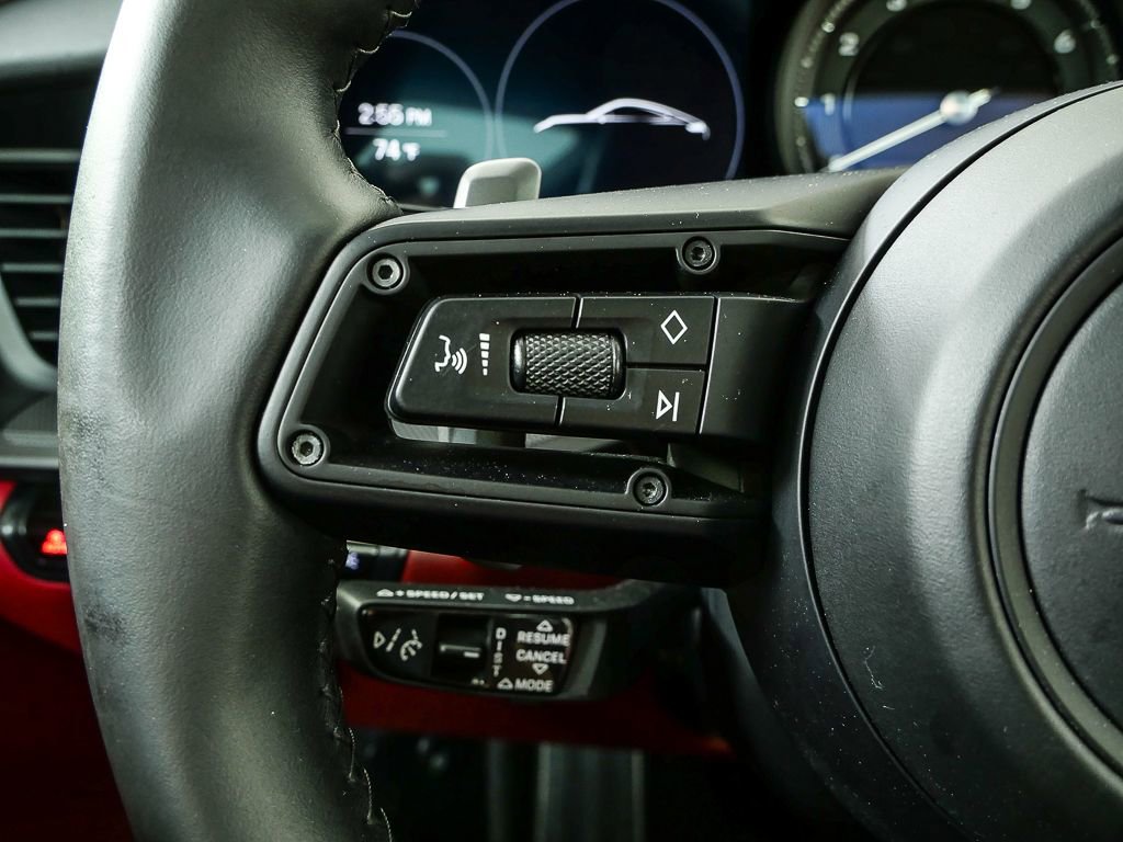 2020 Porsche 911 Carrera