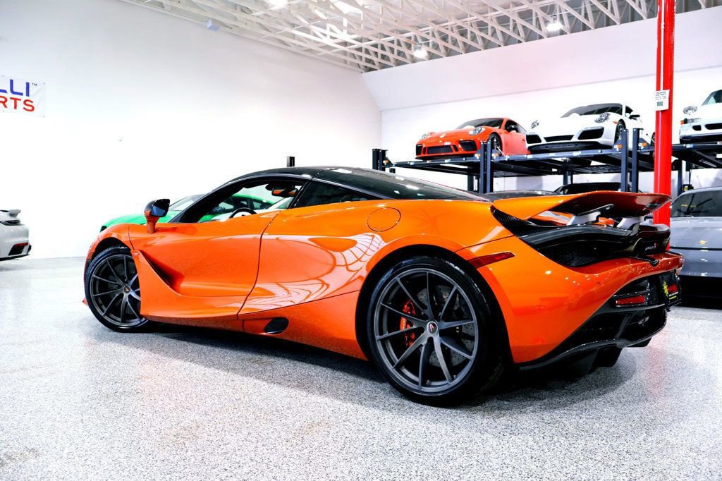Used 2018 McLaren 720S Performance photo 17