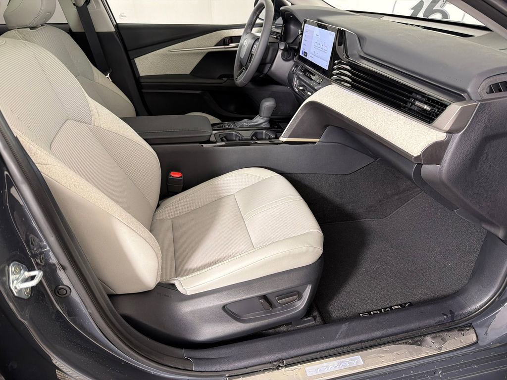 2025 Toyota Camry XLE