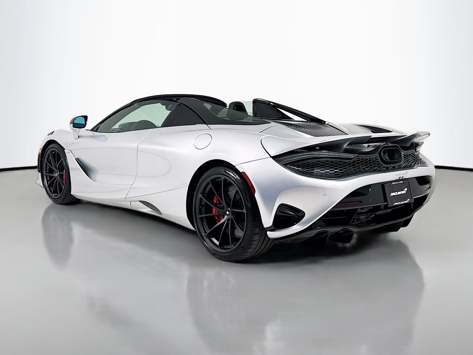 Used 2026 McLaren 750S Spider photo 6