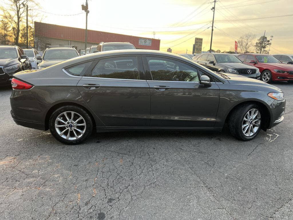 2017 Ford Fusion SE