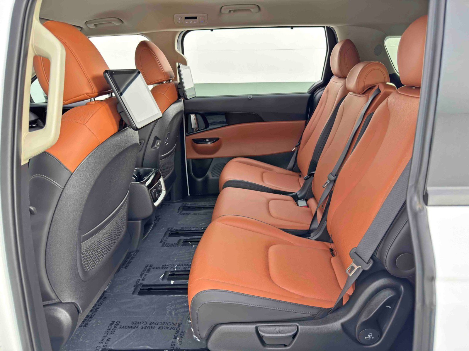 2024 Kia Carnival SX