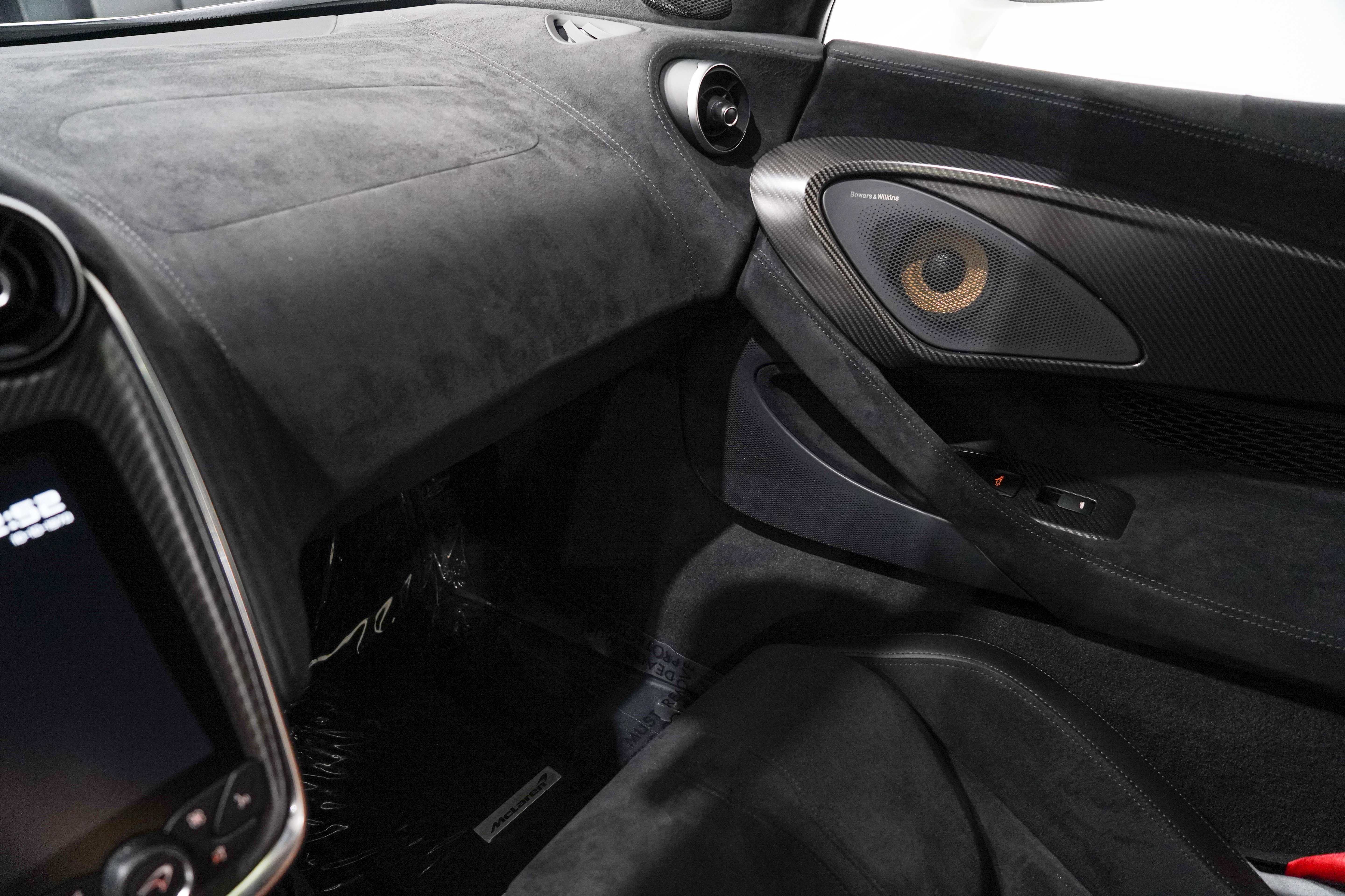 Used 2019 McLaren 600LT photo 13