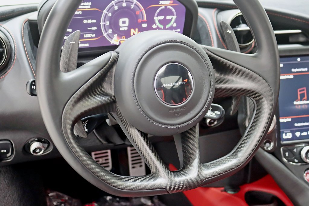 Used 2018 McLaren 720S Performance photo 28