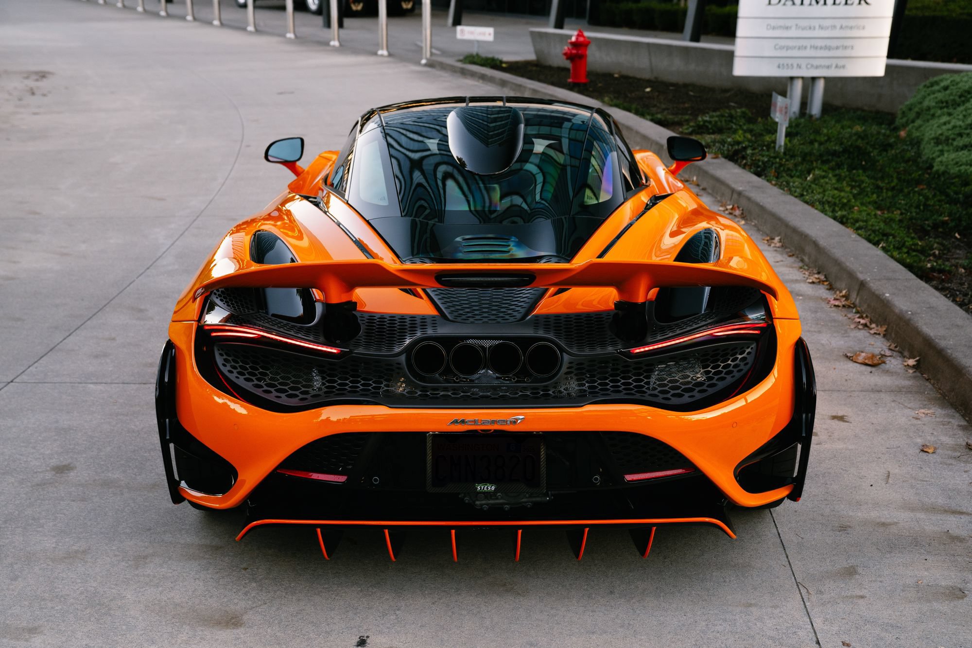 Used 2021 McLaren 765LT photo 8