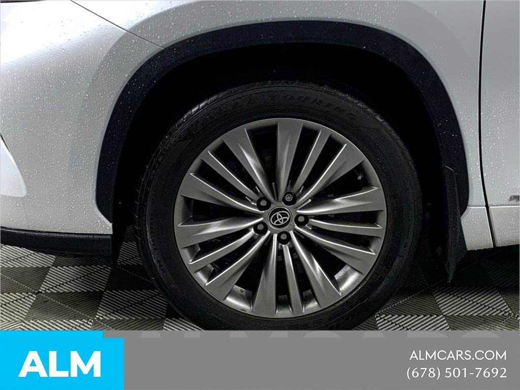 2023 Toyota Highlander Platinum