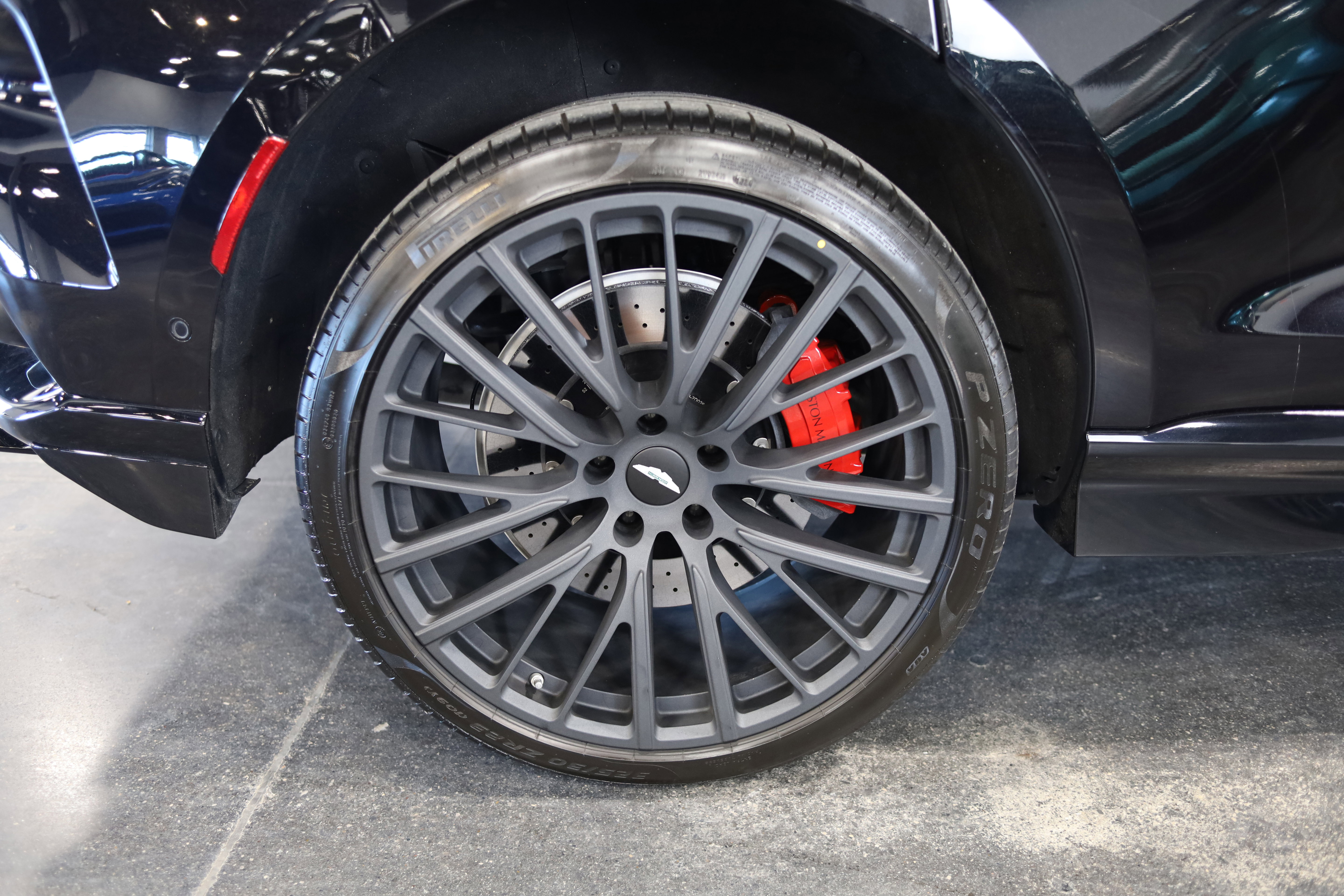 2023 Aston Martin DBX 707