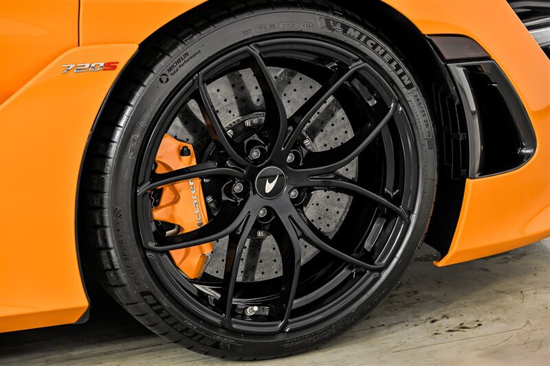 Used 2020 McLaren 720S Performance photo 13
