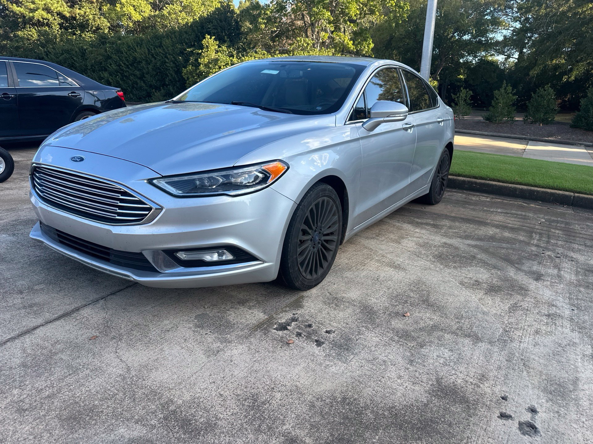 Used 2017 Ford Fusion SE w/ Fusion SE Technology Package
