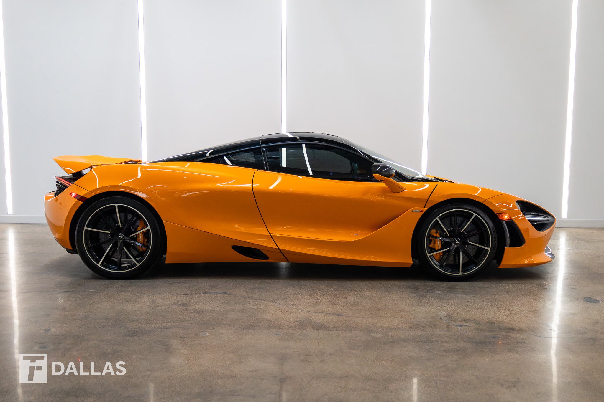 Used 2019 McLaren 720S Performance photo 14