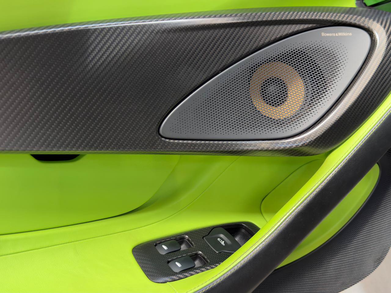 Used 2020 McLaren 600LT Spider photo 15
