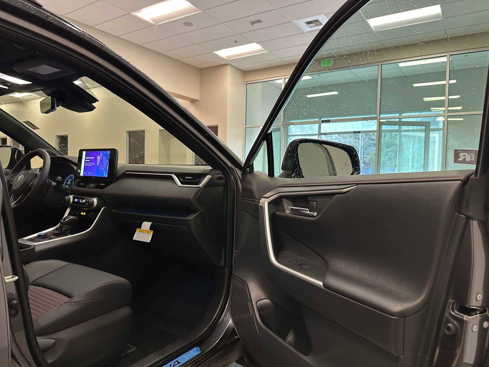 2025 Toyota RAV4 XSE