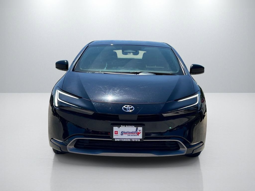 2025 Toyota Prius XLE