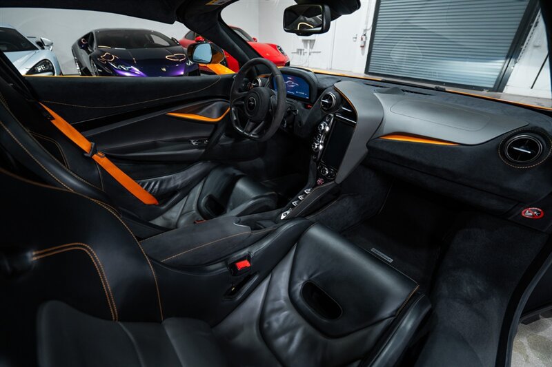 Used 2019 McLaren 720S Performance photo 27