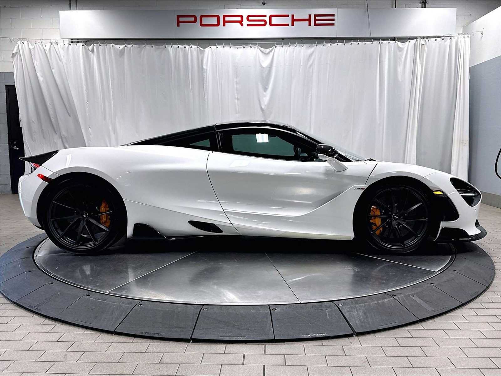 Used 2019 McLaren 720S photo 10