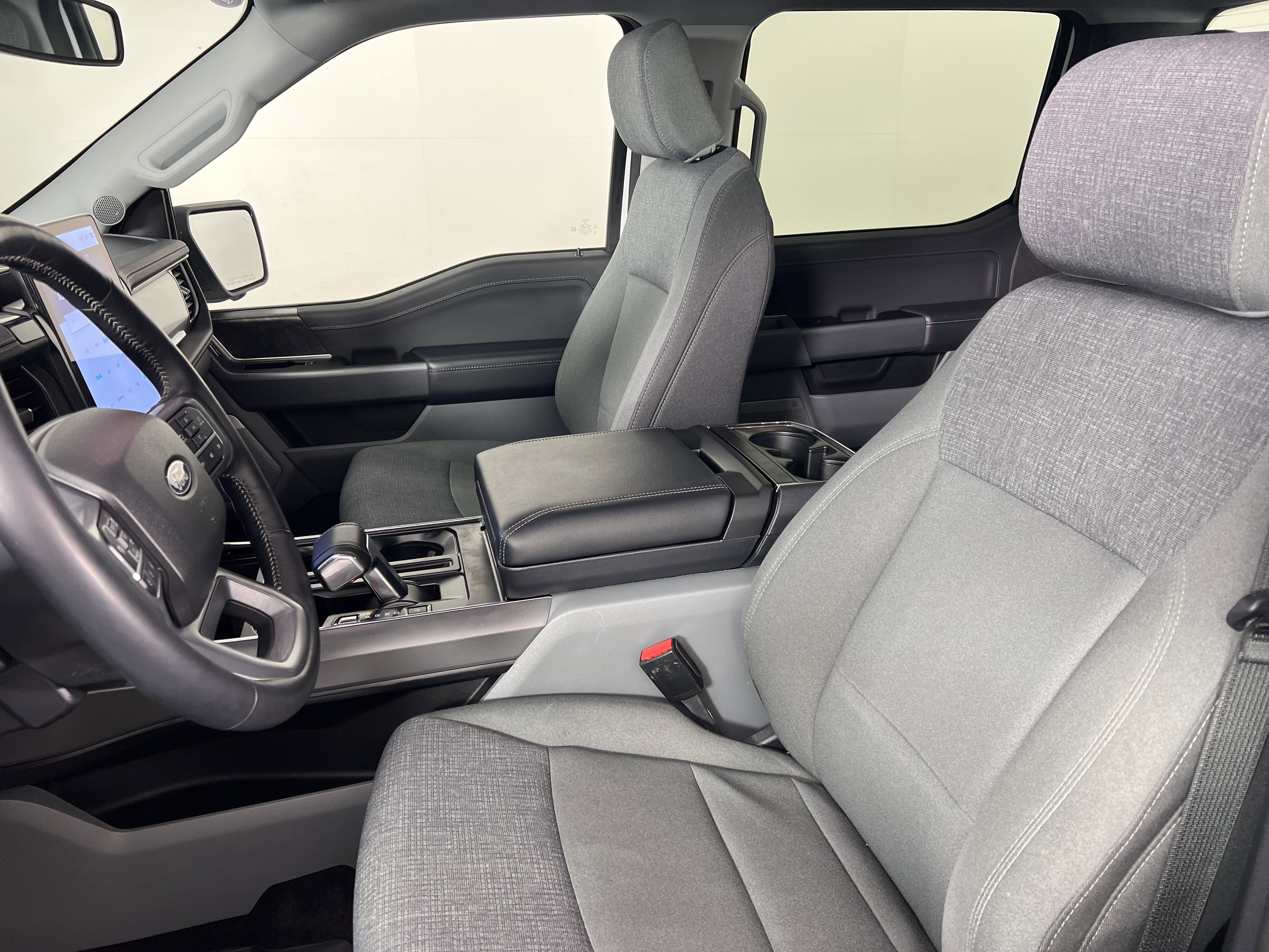 2024 Ford F150 Lightning Flash