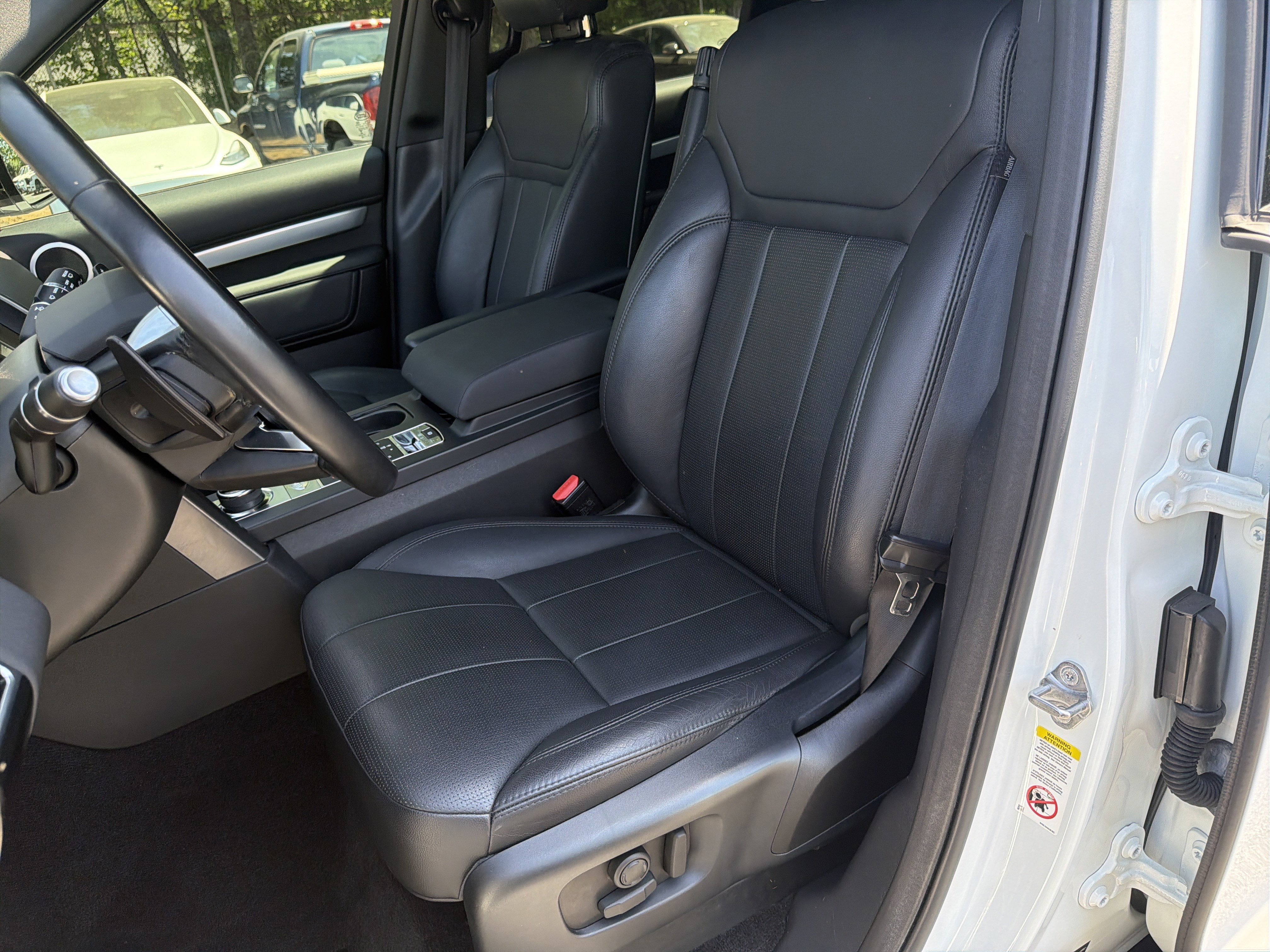 2020 Land Rover Discovery Landmark