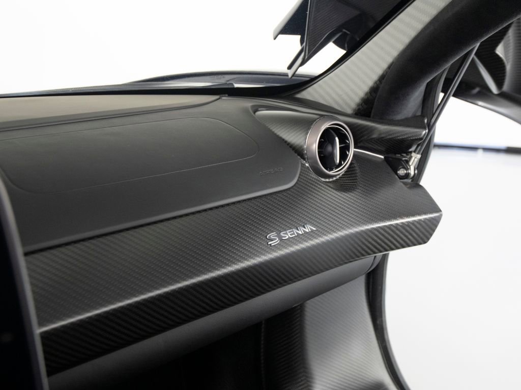 Used 2019 McLaren Senna photo 39