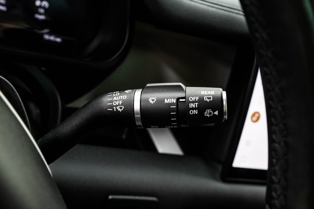 2025 Land Rover Defender 110 S