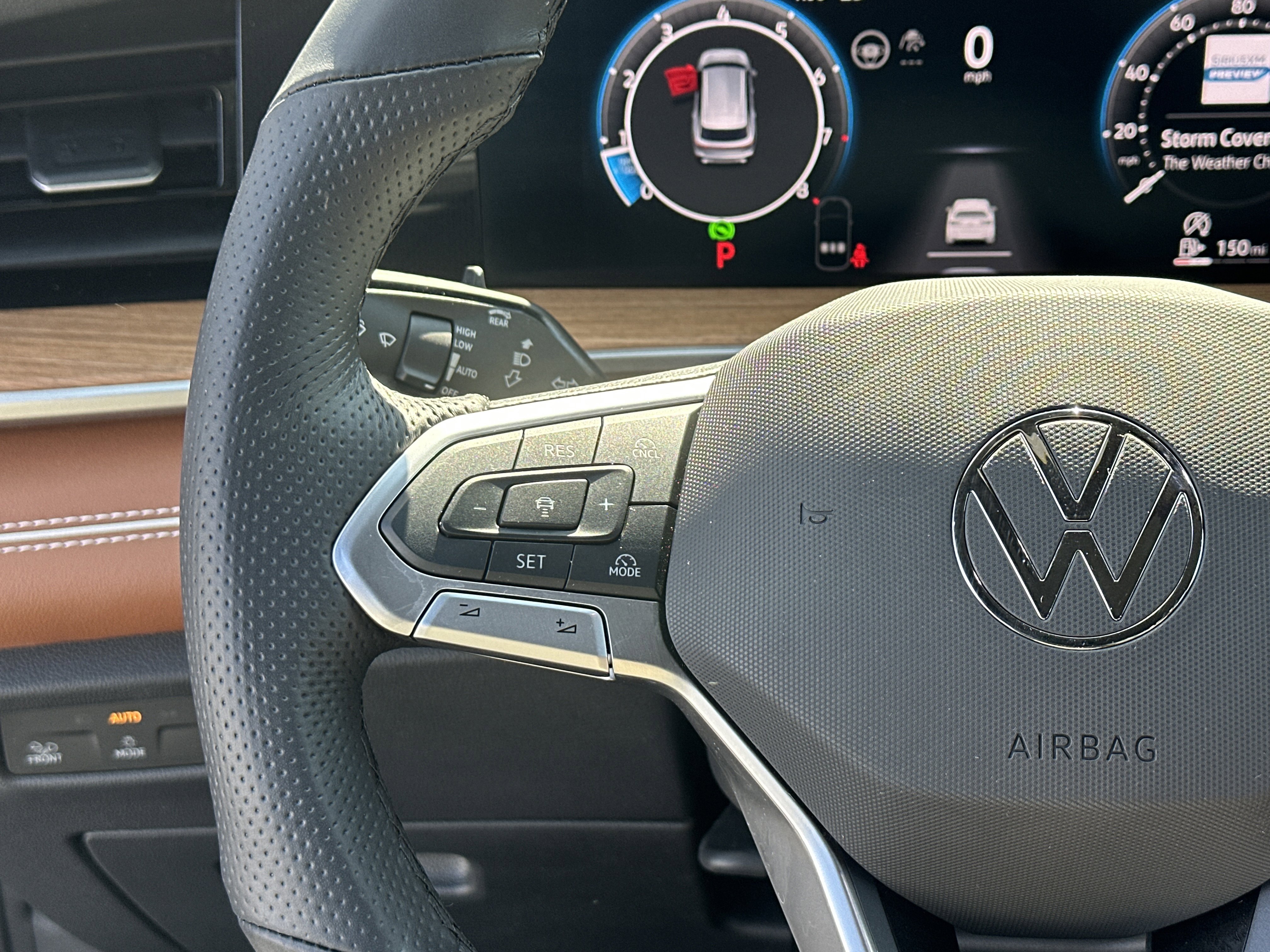 2025 Volkswagen Tiguan SEL R-Line