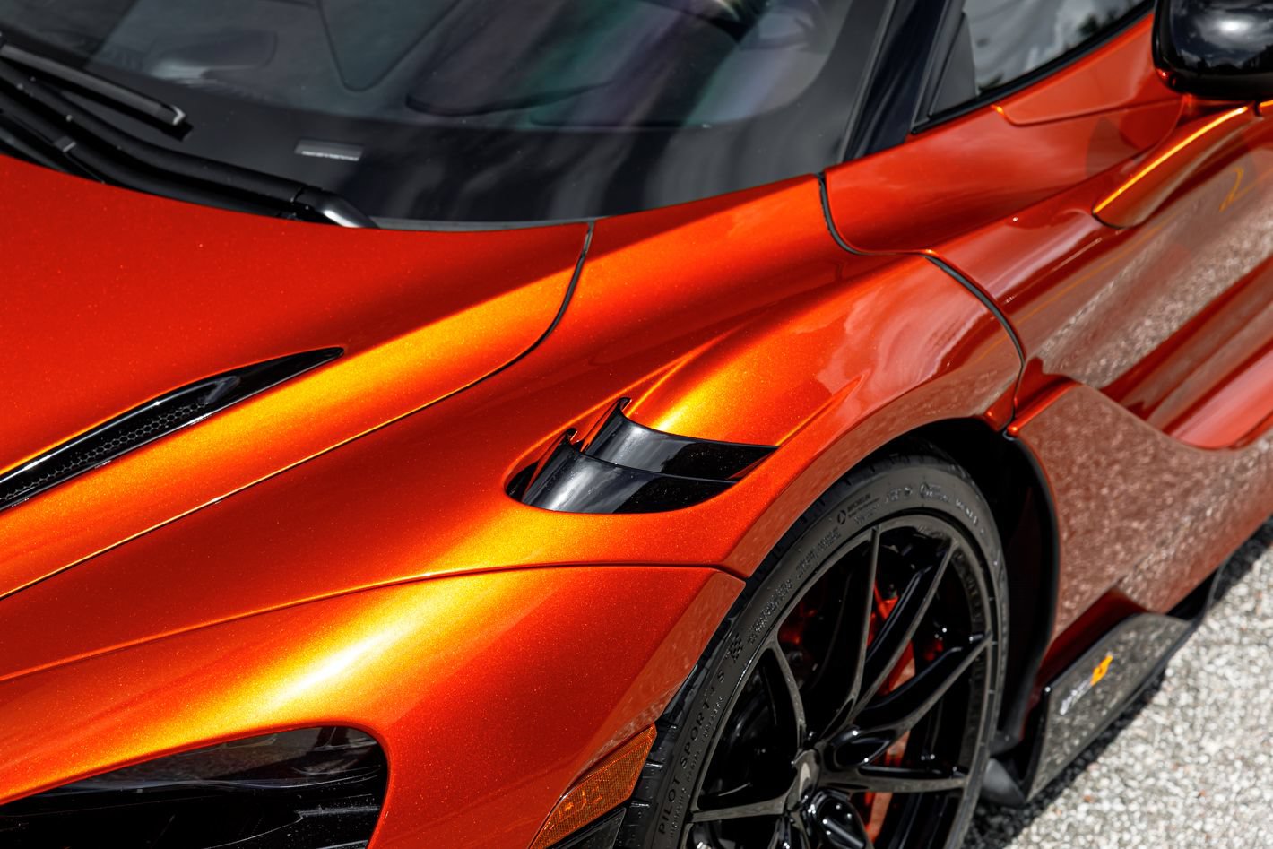 Used 2021 McLaren 765LT photo 36