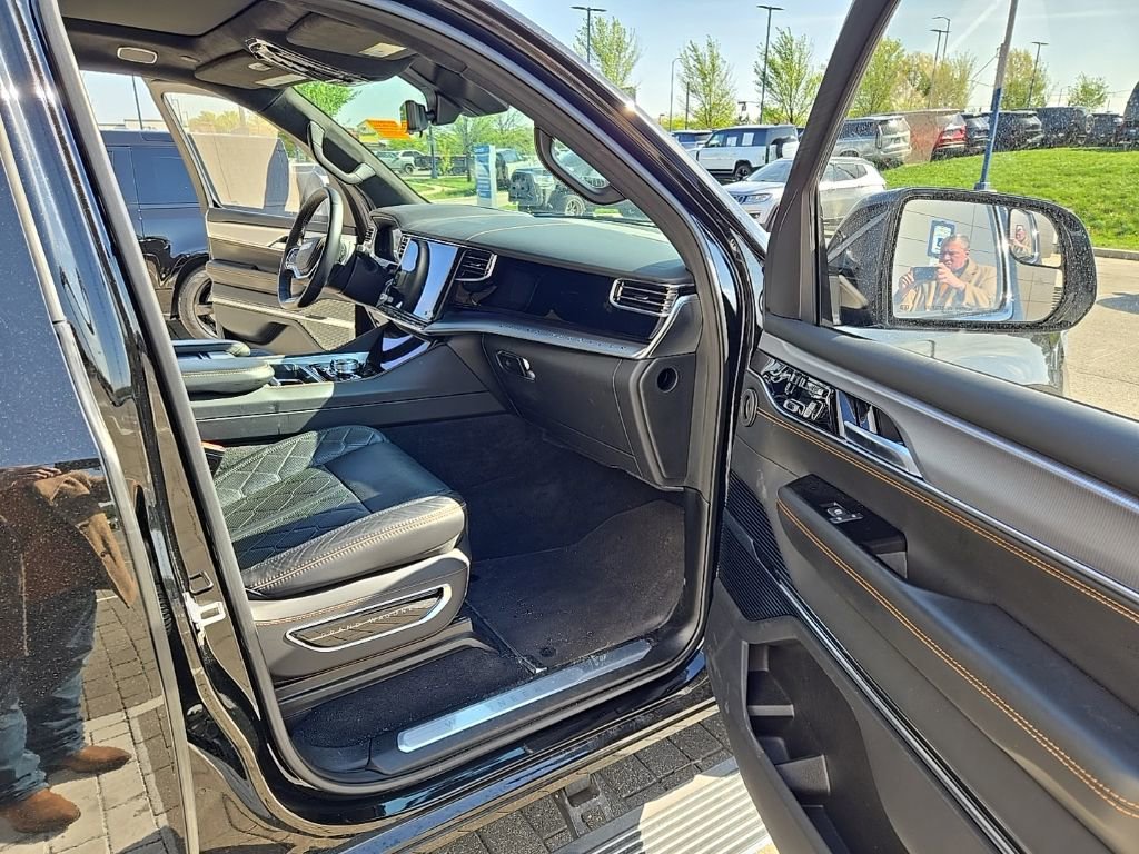 2023 Jeep Grand Wagoneer Series III