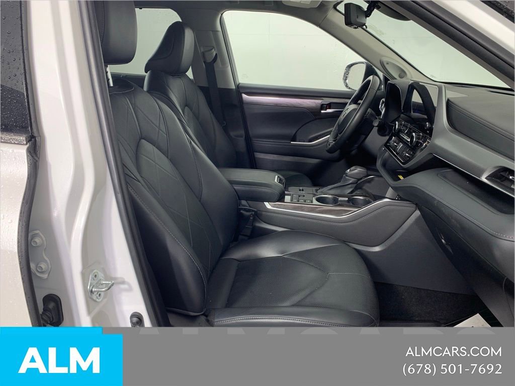 2023 Toyota Highlander Platinum