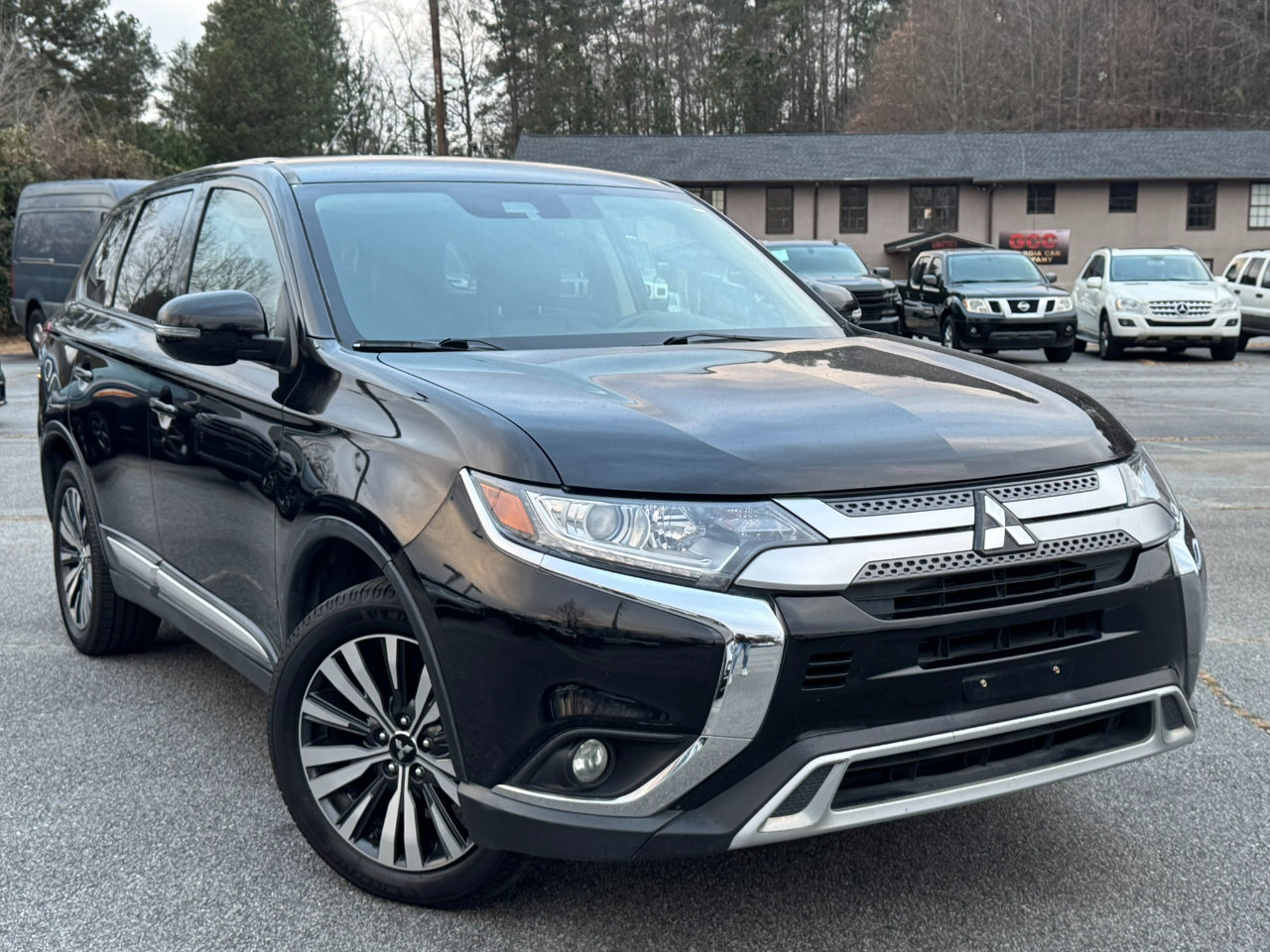 2020 Mitsubishi Outlander SE