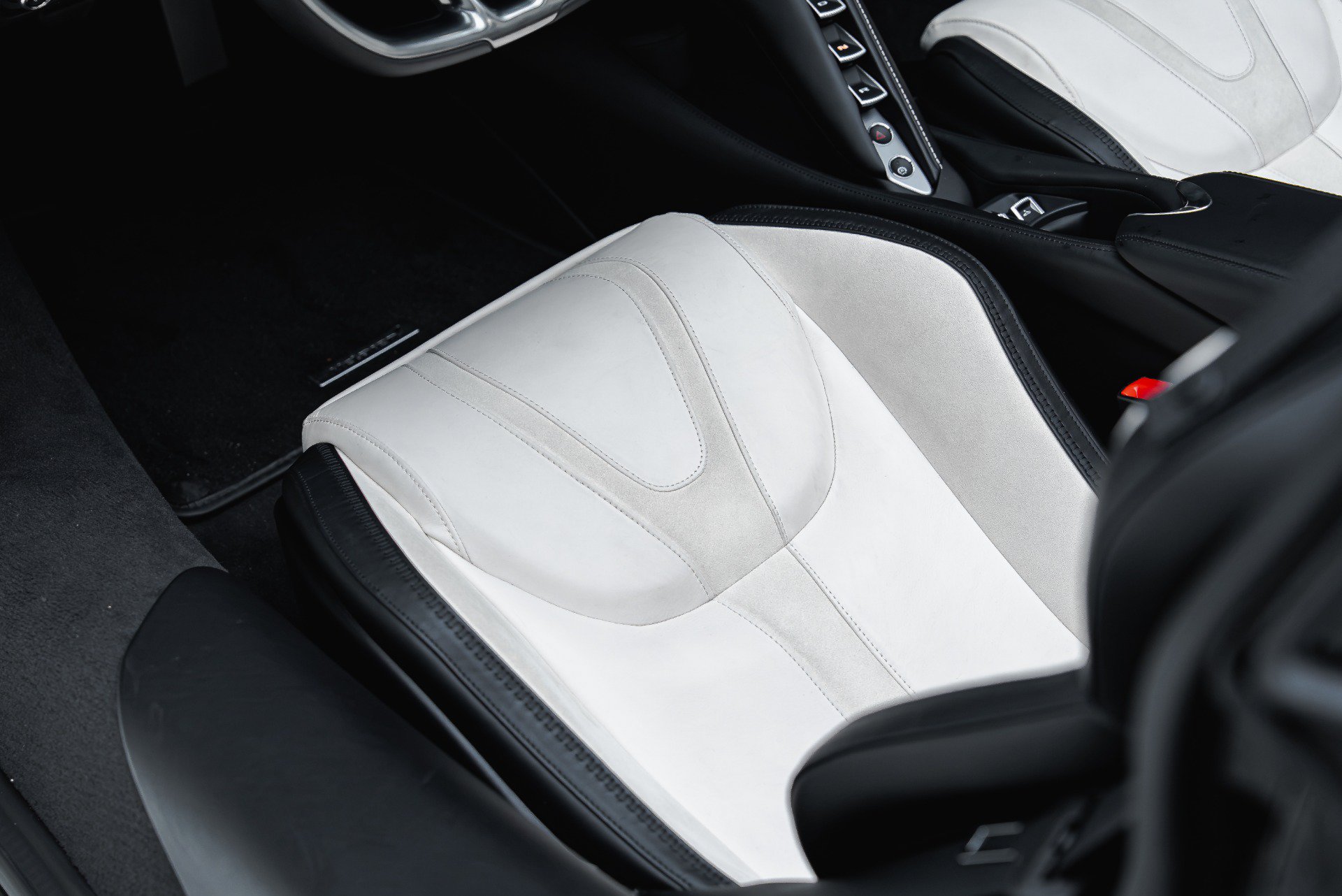 Used 2026 McLaren 750S Spider photo 49