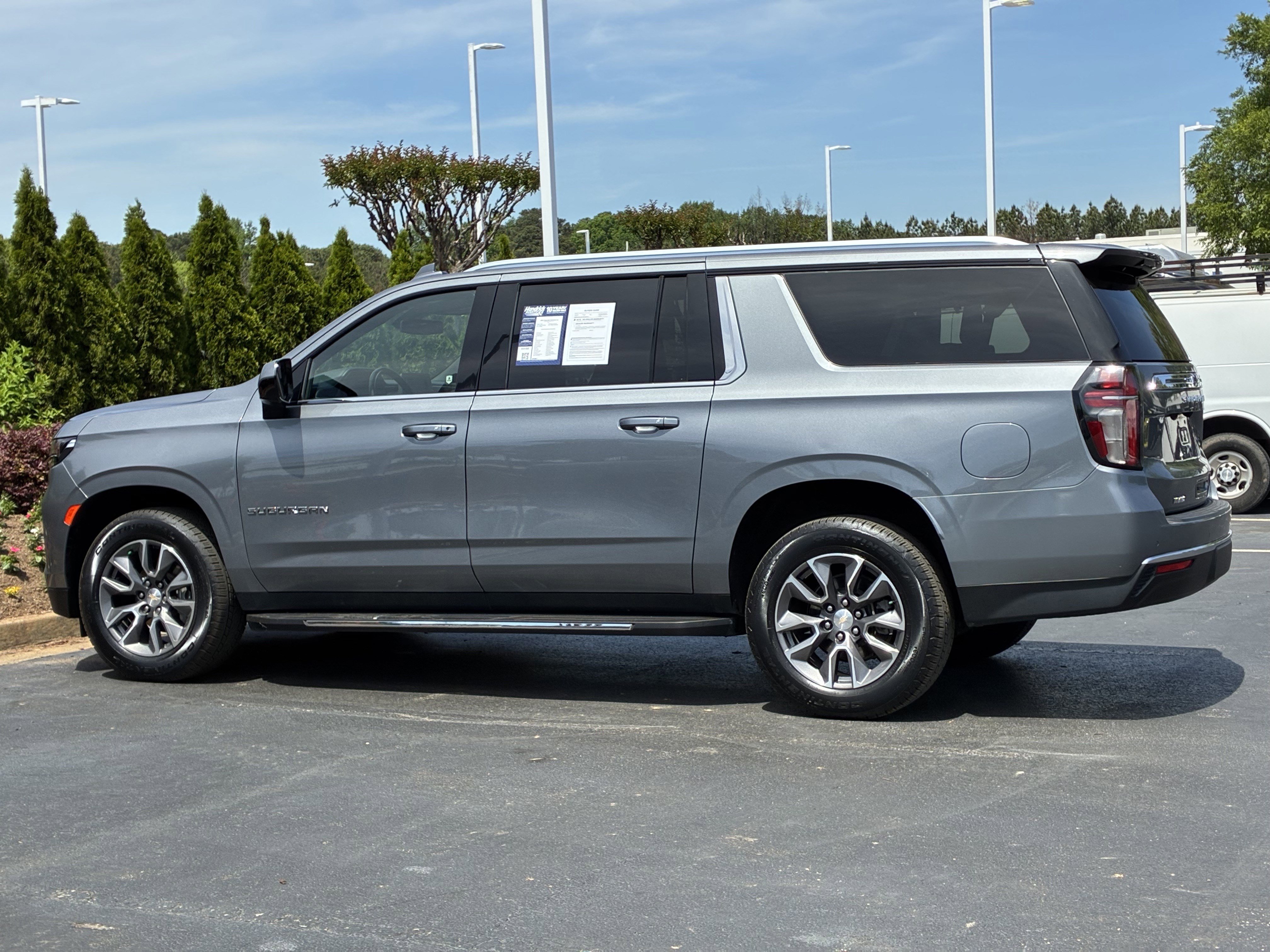 2022 Chevrolet Suburban LS