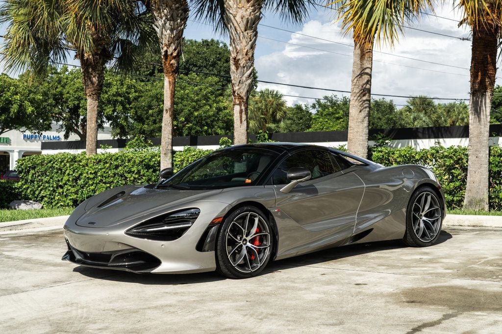 Used 2020 McLaren 720S Spider photo 2