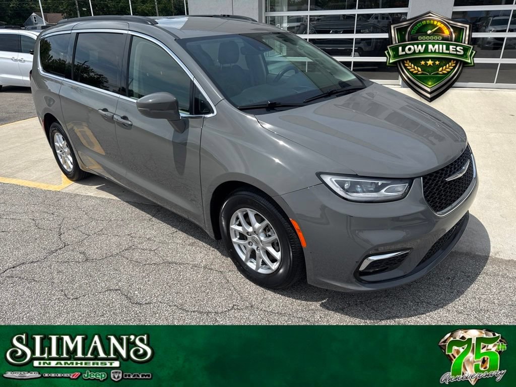 Used 2022 Chrysler Pacifica Touring-L