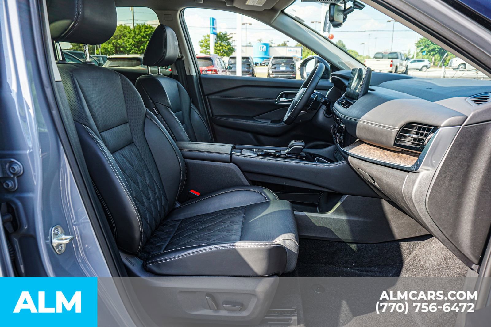 2025 Nissan Rogue Platinum