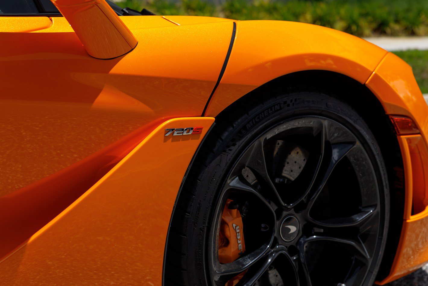 Used 2019 McLaren 720S Luxury photo 13