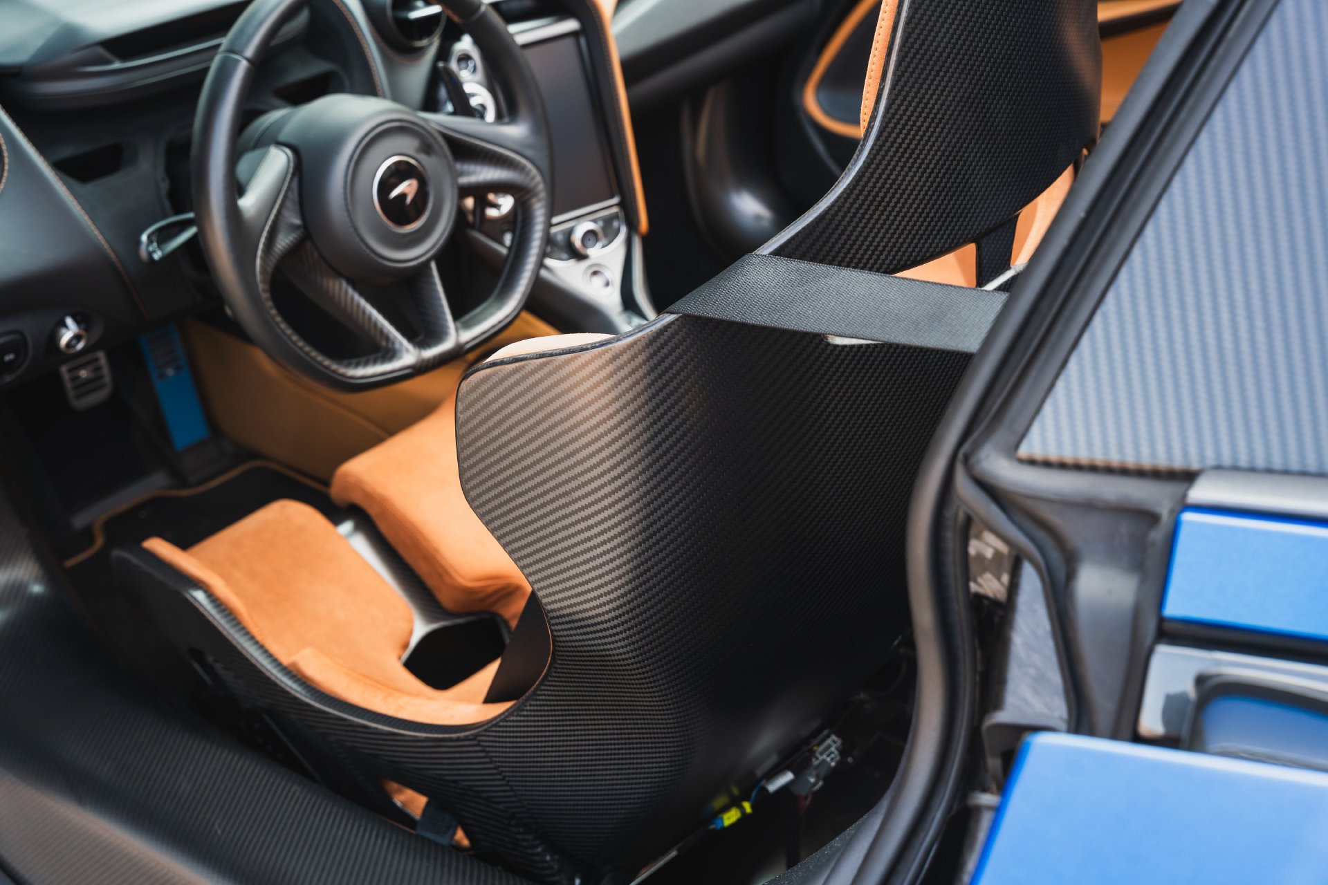 Used 2022 McLaren 765LT photo 40