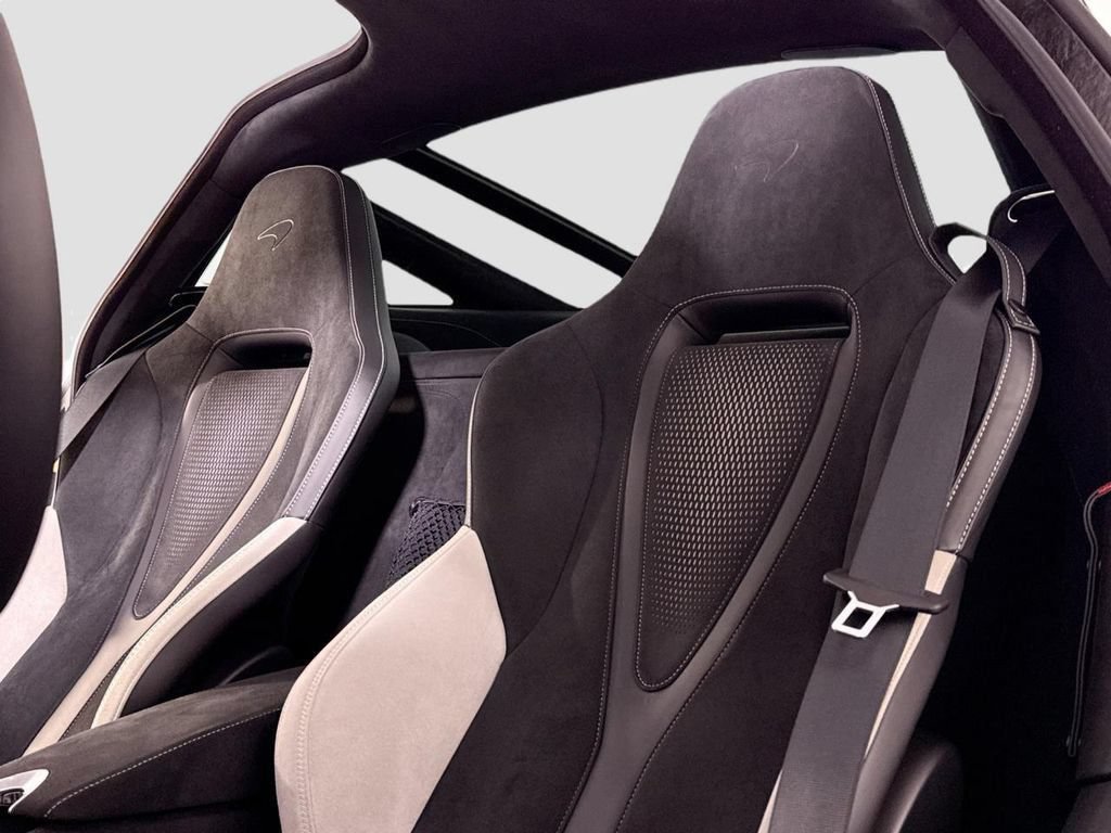 Used 2024 McLaren 750S photo 16