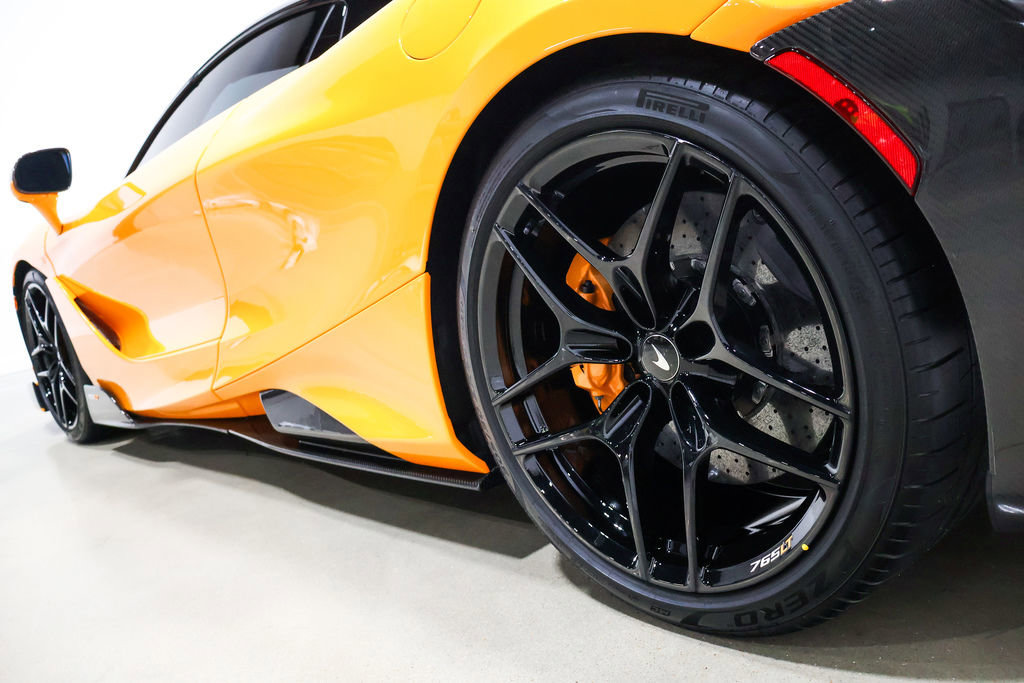Used 2022 McLaren 765LT photo 30