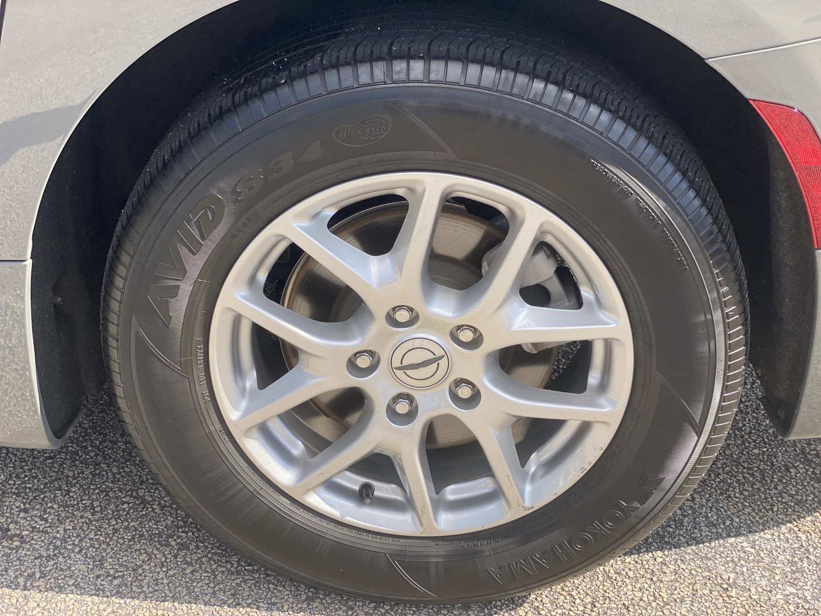 2025 Chrysler Pacifica Select