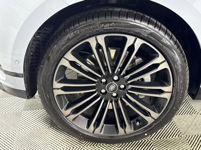 2026 Land Rover Range Rover Velar Dynamic SE